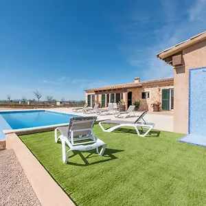 https://can-fures.balearic-islands.net